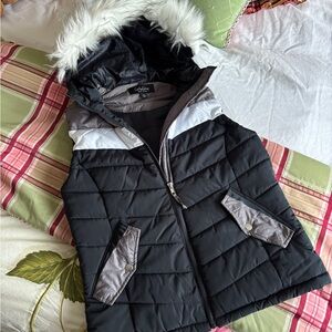 Coffee Shop New York Navy Gray Puffer Vest